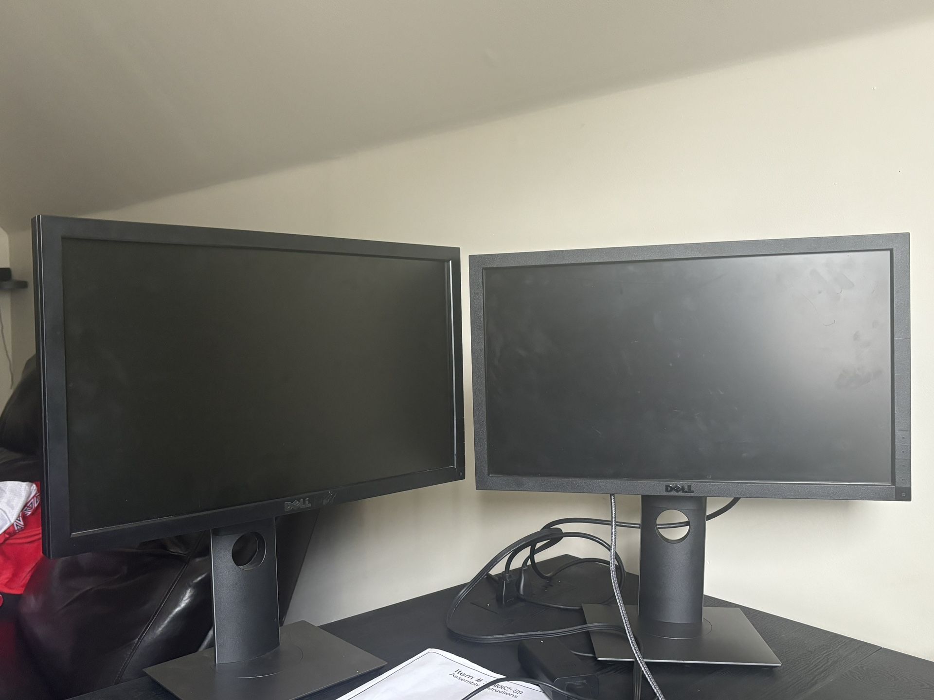 2 Dell Monitors 21 Inch