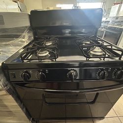 HotPoint black stove (delivery+install available) width 30”