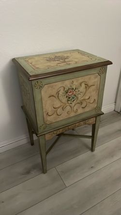 Storage furniture desk thing