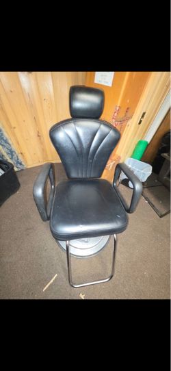 Salon Chair