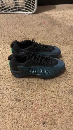 Youth Adidas basketball shoes size 5