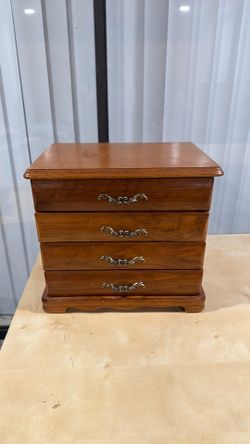 Small jewelry box