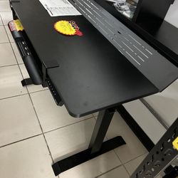 Electric standing table 