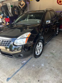 2010 Nissan rogue black
