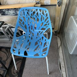 4 Chairs