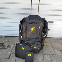 Body Glove dive gear suitcase