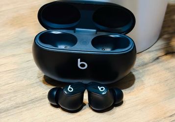 Beats Studio buds