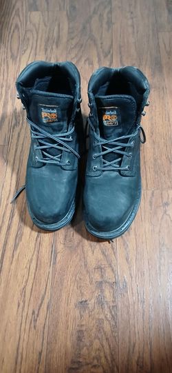 Steel toe boots
