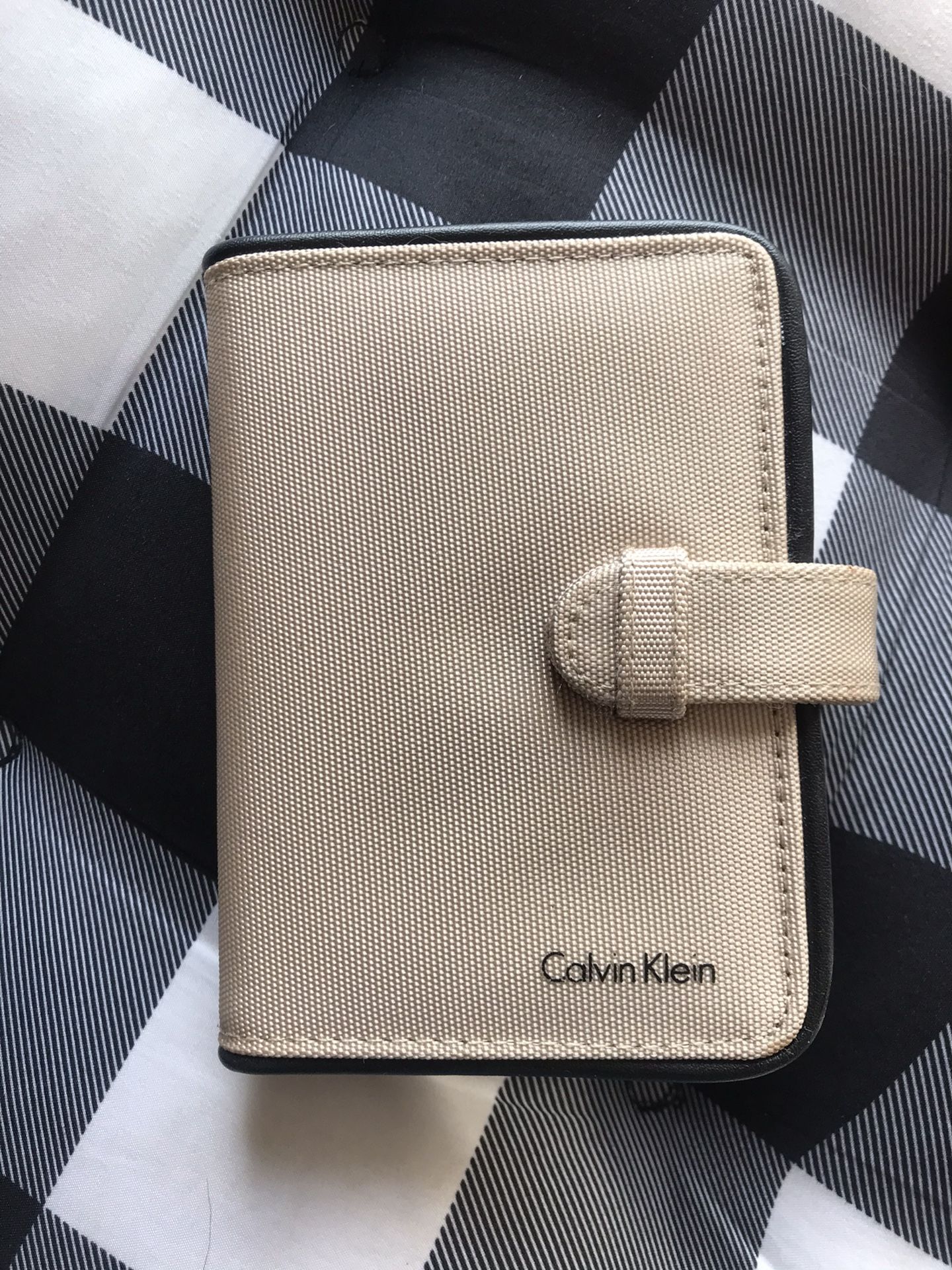 Calvin Klein Photo Holder/ Credit Cards