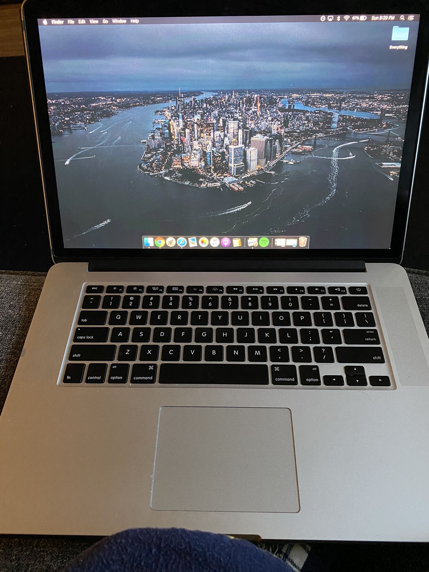 Mid 2015 MacBook Pro 2.5ghz Intel i7