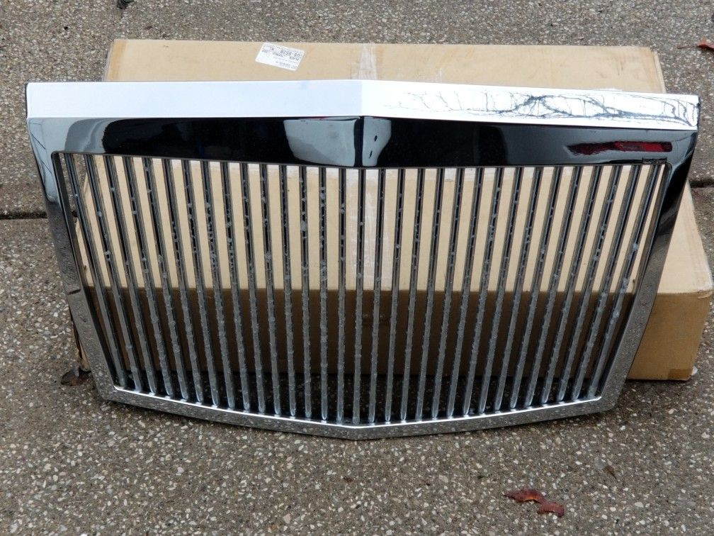 Grill for Chrysler 300 2005-2009 body style