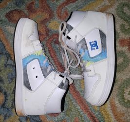 Women's Hightop DC shoes 6