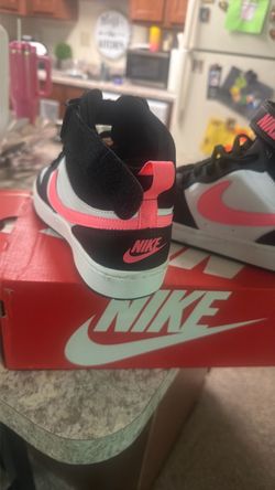 Nike  high top sneaker