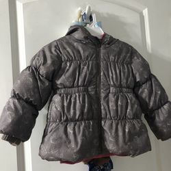 Jacket GAP  Para Niña Talla 4T  $5c/u