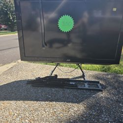 40" TV