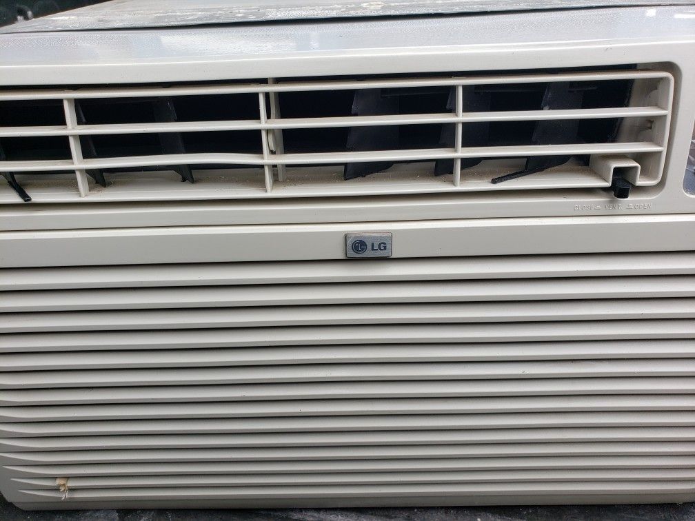 LG Ac unit with housing and Controller