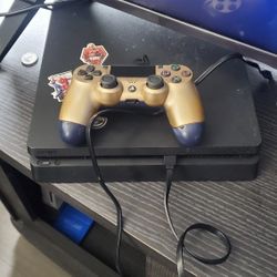Playstation 4 Slim 