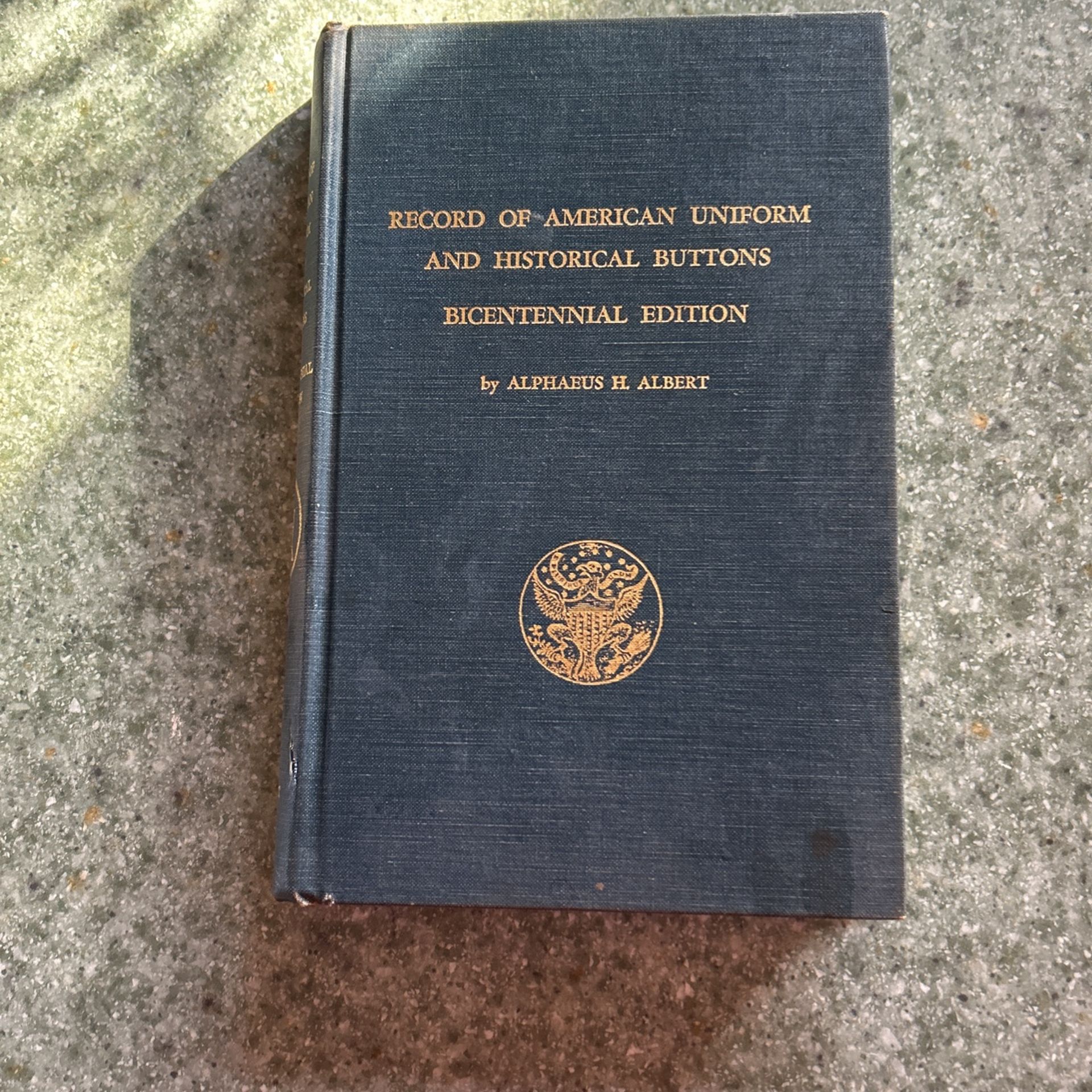 Record Of American Uniform And Historical Buttons