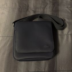 Men's Classic Flap Close Shoulder Bag