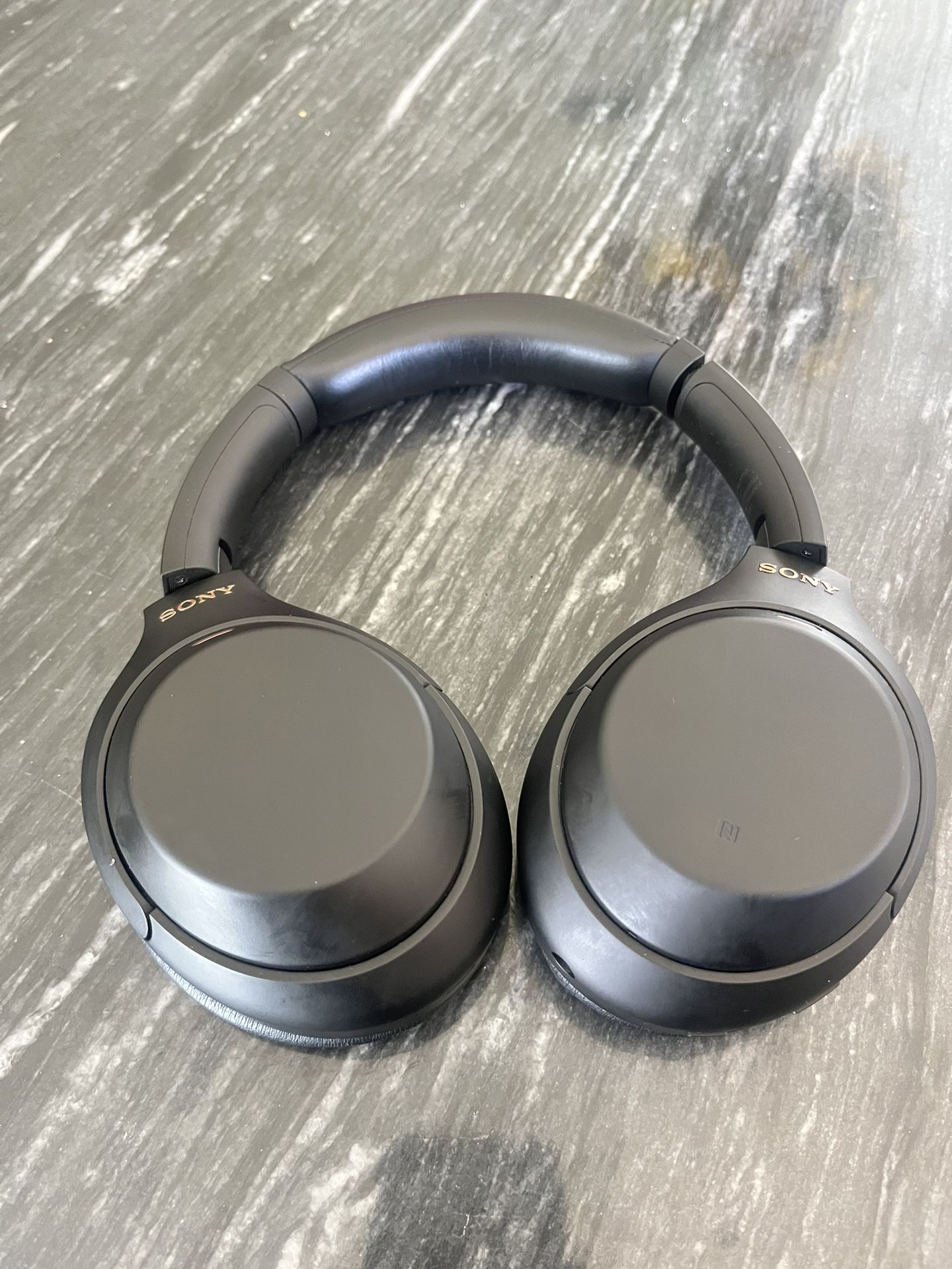 WH1000XM4 Sony Premium Noise Cancelling Headphones