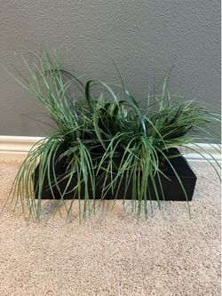 Decorative Faux Grass Centerpiece