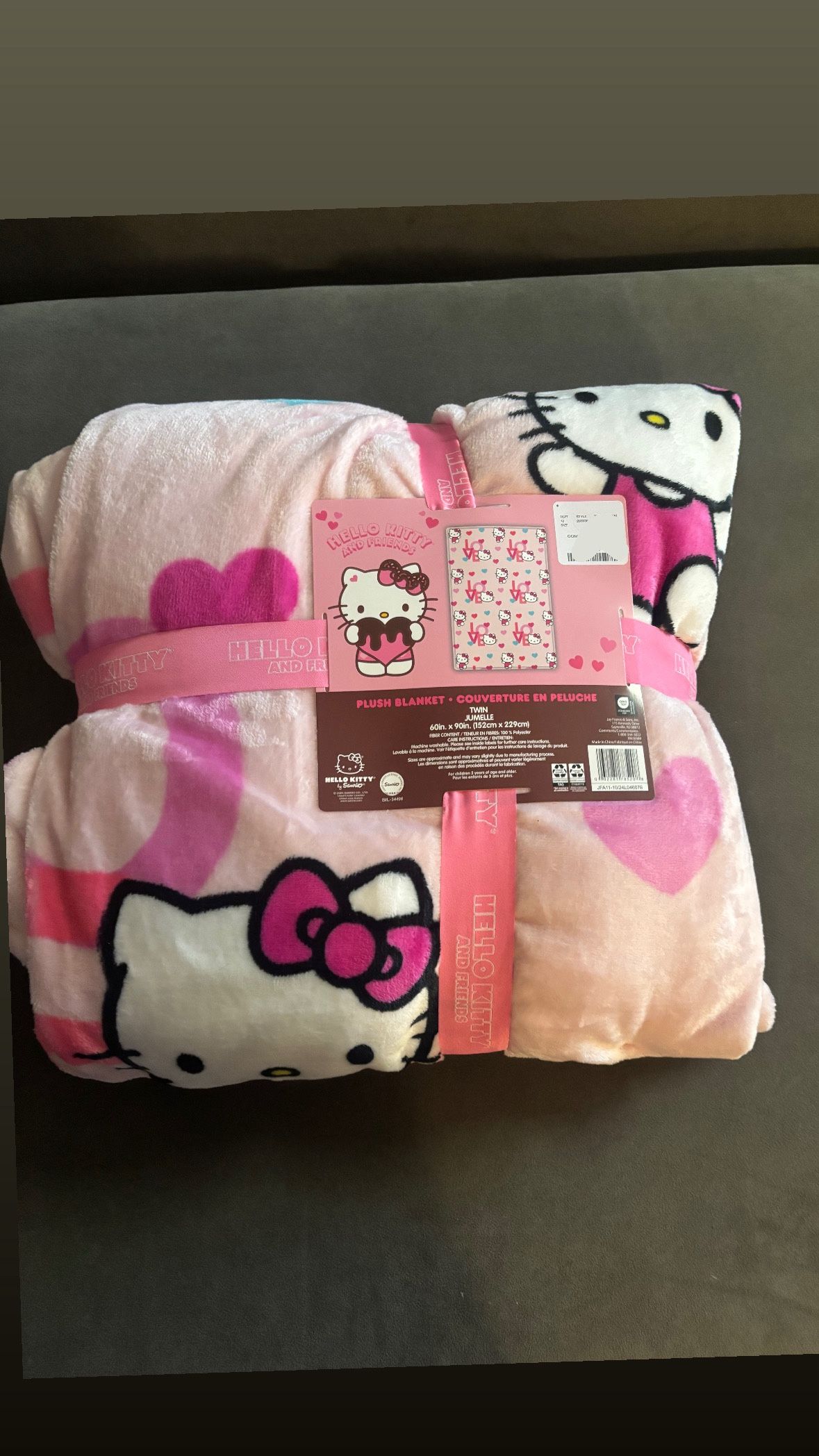 Hello Kitty V-Day Blanket