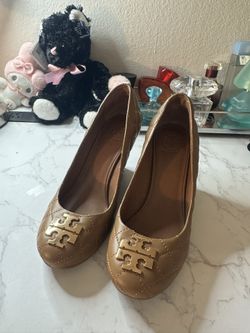 Tory Burch tan/gold quilted wedge heels size 5.5