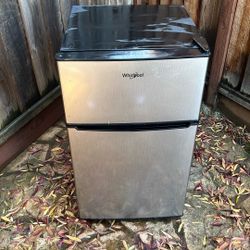Whirlpool Small Fridge And Freezer