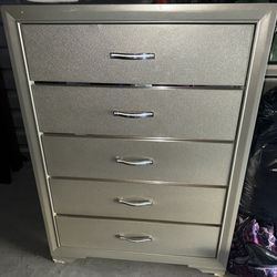 Champagne Bedroom Set Dresser King Size Bed! 