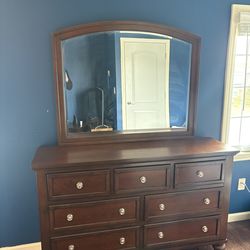 Bedroom Furniture 650$