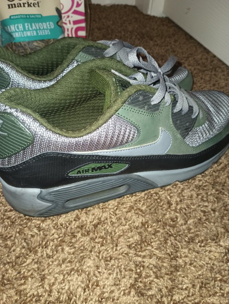 11.5 Nike Air Max Essential (Cool Grey)