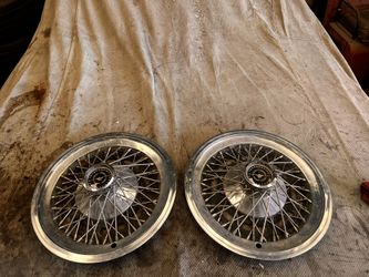 2 Thunderbird Wire Wheel Covers 15 Inch