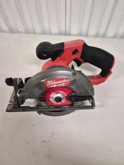 Milwaukee fuel saw 12v