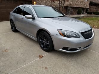 Chrysler 200