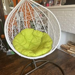 Hanging Chair 