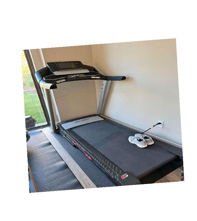 civil finish Master Treadmill - Advance Your Fitness Goals