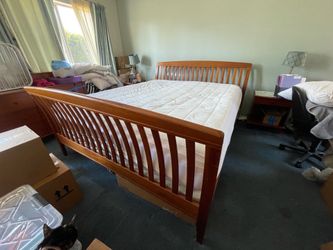 Cal King Cherry wood Sleigh Bed