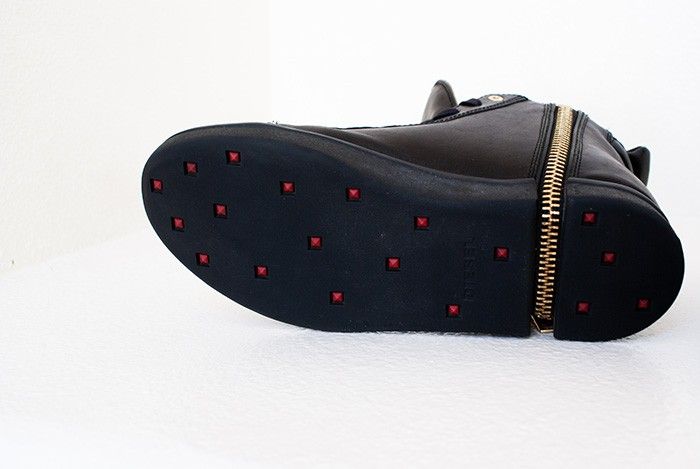 Diesel S-NENTISH Black Leather Sneakers for Sale in Las Vegas, NV