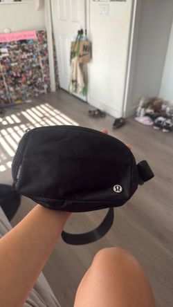 Lululemon belt bag