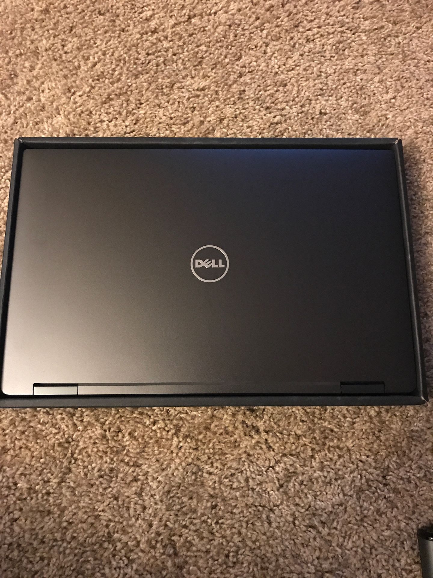 Dell XPS 13 2-in-1 Touchscreen Laptop Black (i7-7Y75, 8GB RAM, 256GB SSD)