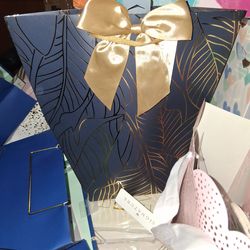 A Hallmark Birthday party kit