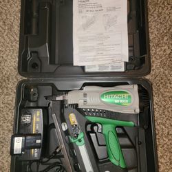 Hitachi NR90 Gas/battery  Powered Framing Nailer