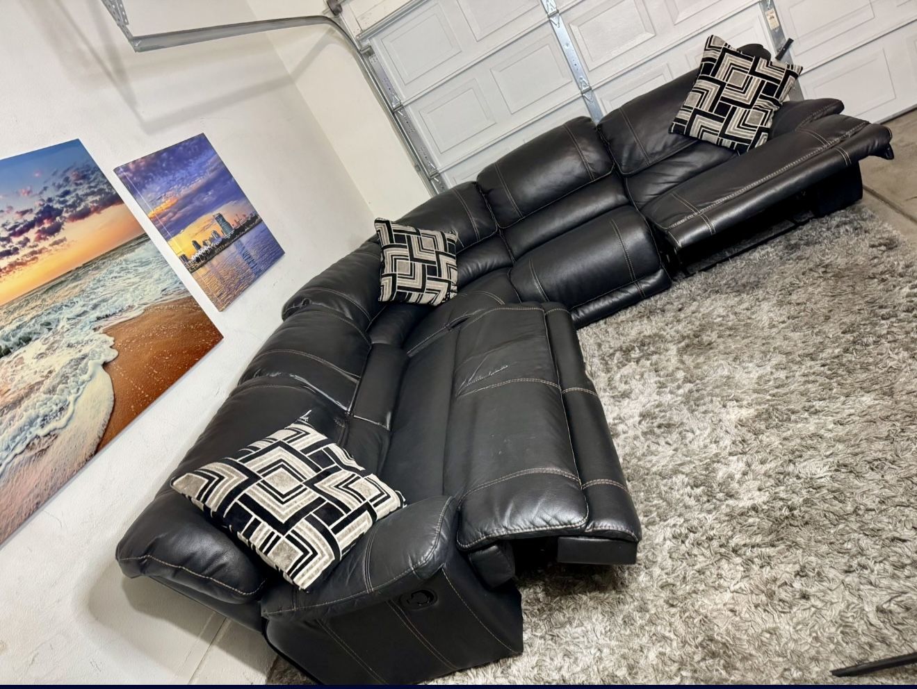 * Like New * Modular Black Recliner Sectional Sofa ( Free Delivery )
