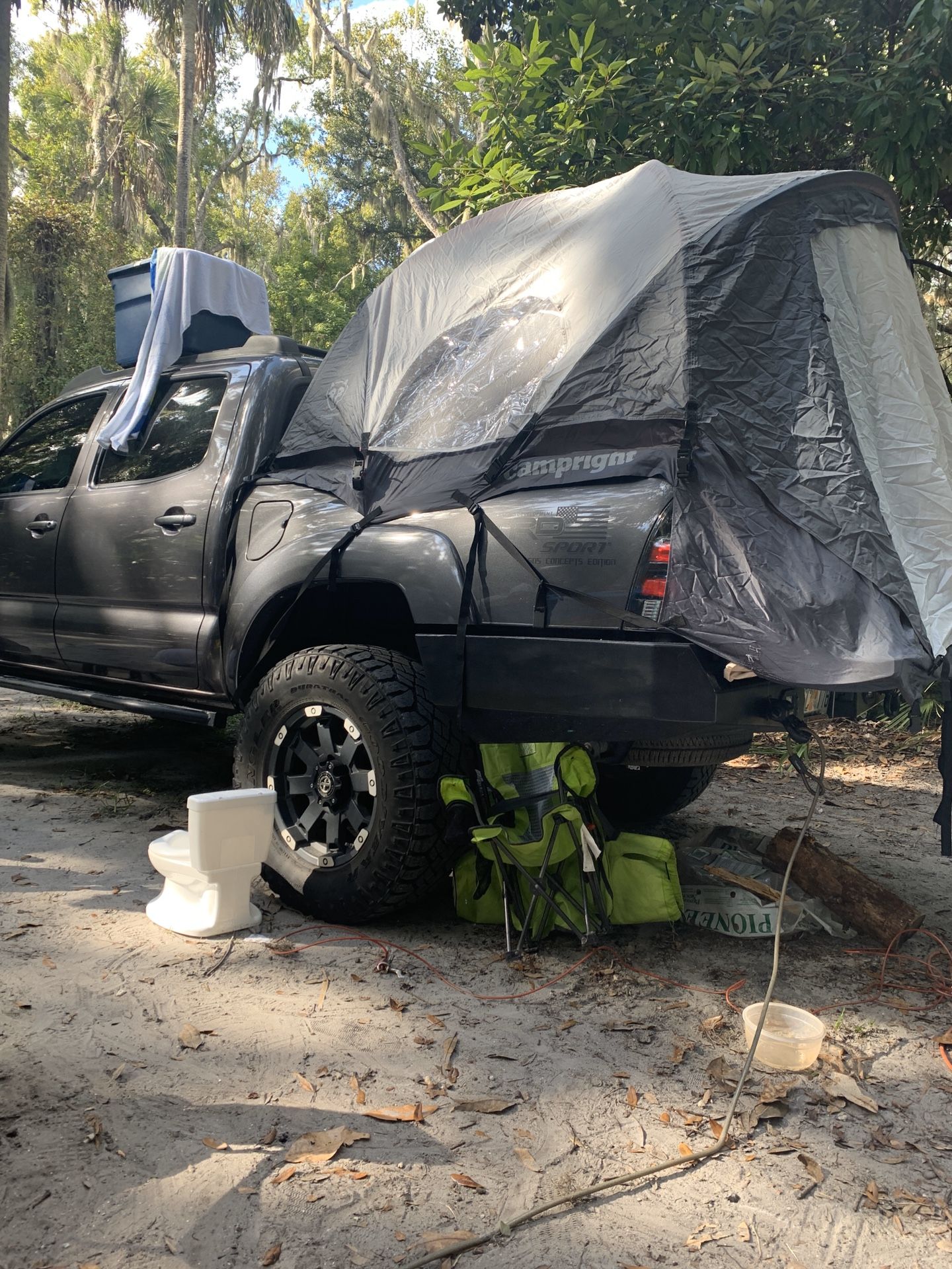 Right line midsize truck bed tent