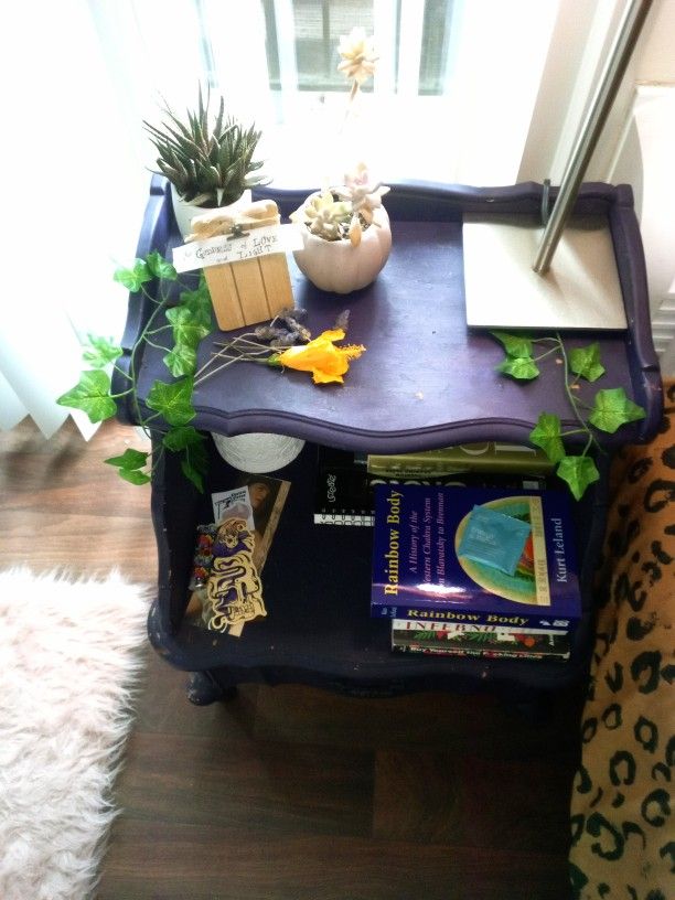 Magical Vintage Angelus Deauville Table