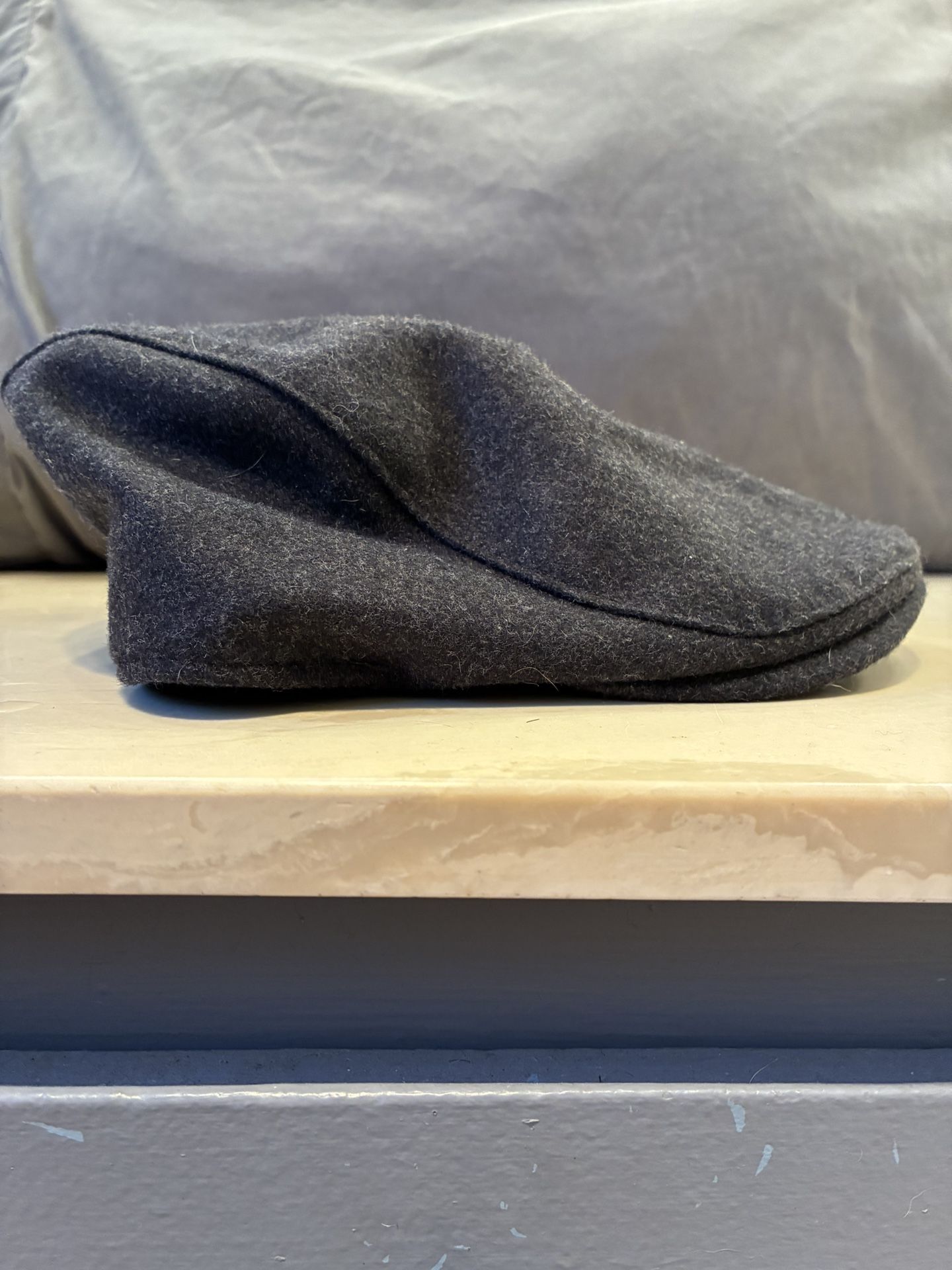 Wool Newsboy Cap — Gray/Charcoal Flat Cap