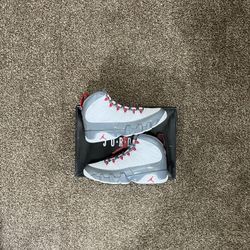 Jordan 9 Fire Red Size 8.5