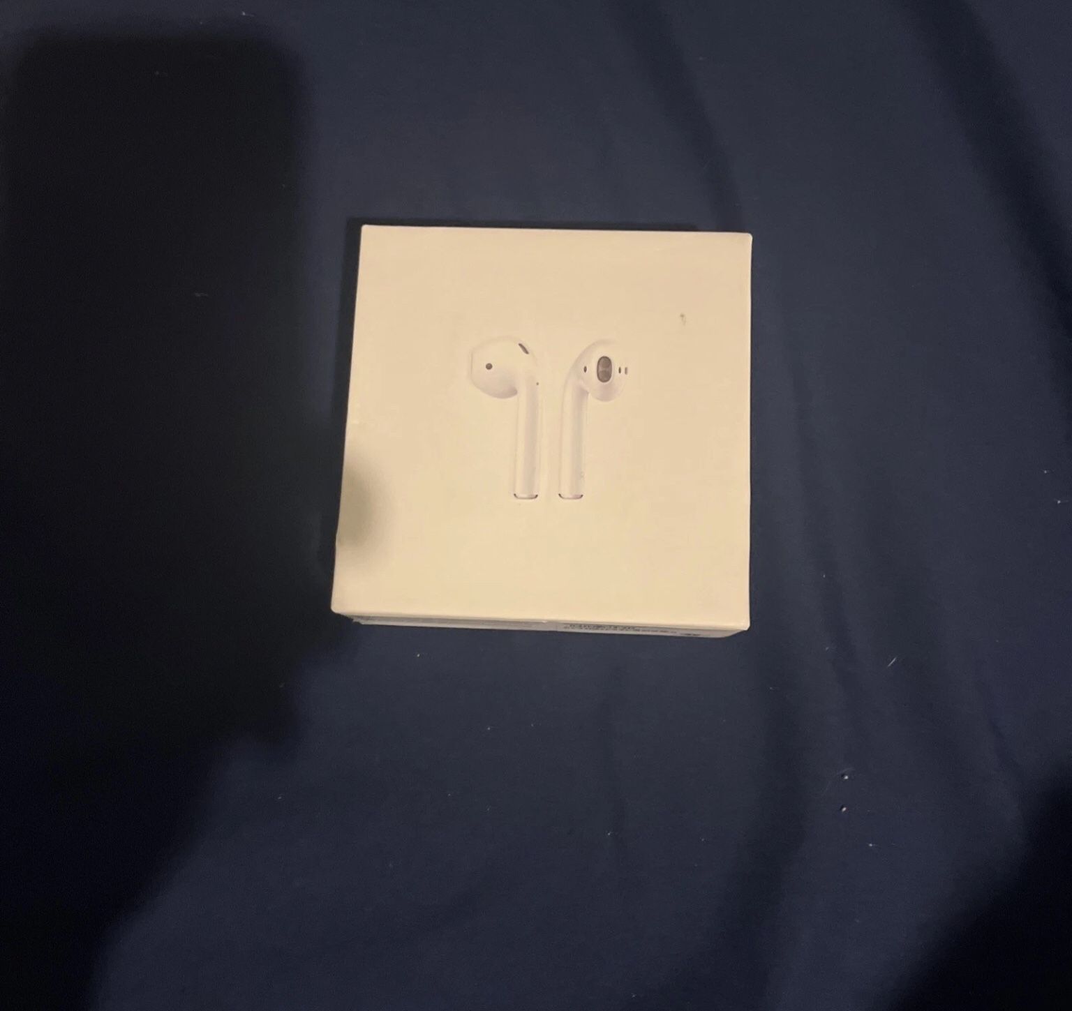 Apple AirPods 2nd Generation With Charging Case