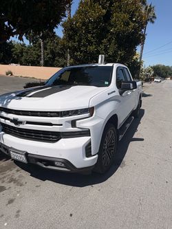 Chevrolet Silverado 1500 Crew Cab Pickup Truck