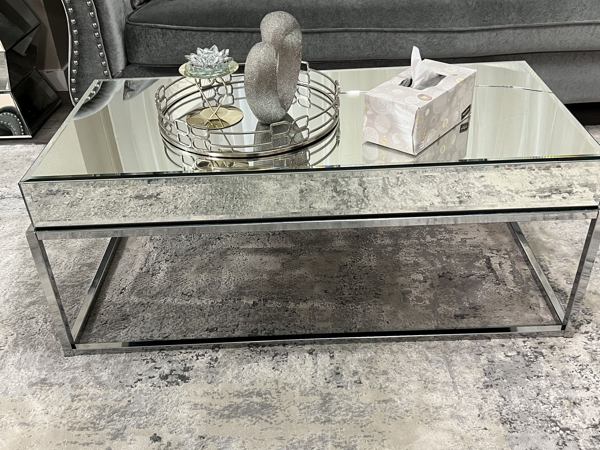 Mirror 🪞 Table, They Have Cracked On The Ta